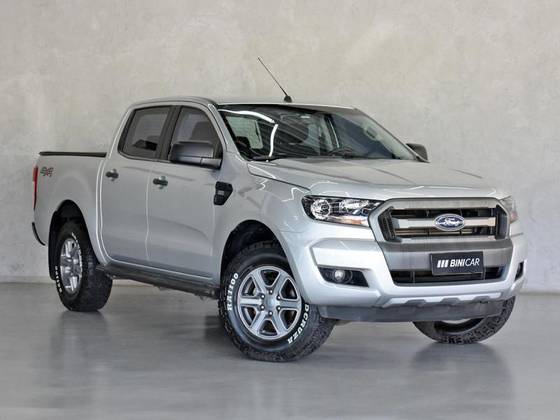 FORD RANGER 2.2 XLS 4X4 CD 16V DIESEL 4P AUTOMÁTICO FORD RANGER 2.2 XLS 4X4 CD 16V DIESEL 4P AUTOMÁTICO